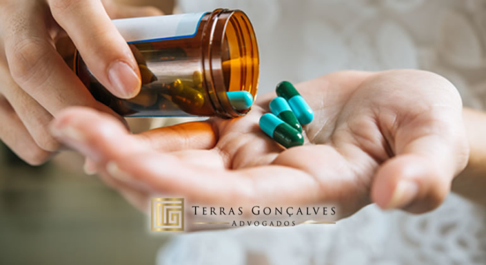 do-direito-a-saude-e-a-vida-fornecimento-de-medicamentos-e-insumos-de-alto-custo-um-dever-do-estado